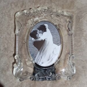 Mikasa Clear Ornate Glass Picture Frame